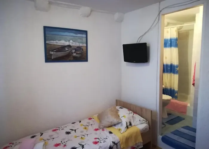 Room Center Old Town